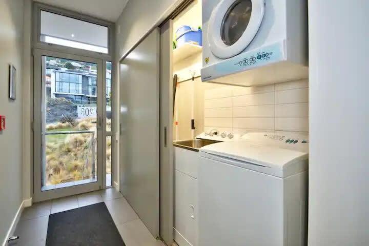 Luxury Lakeview 2 Bedroom Apartment Queenstown Eksteriør bilde